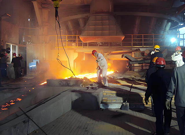 Yüksek Fırında RVE32 Serisi Çift Arabalı Vinç Besleme Çözümü